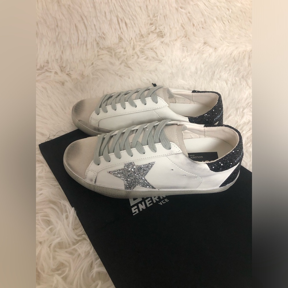 Golden Goose Women's Sneakers - Picture 4 of 7